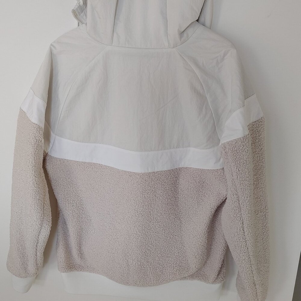 NIKE Sportswear NSW Sherpa Windrunner Jacket/Pants Set - Med & Lrg - Picture 14 of 16